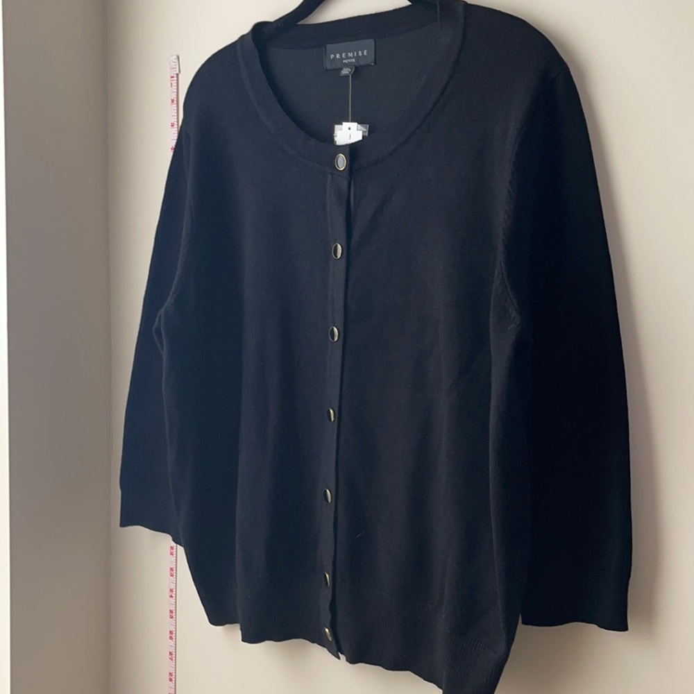 Premise Petite XL, black cardigan